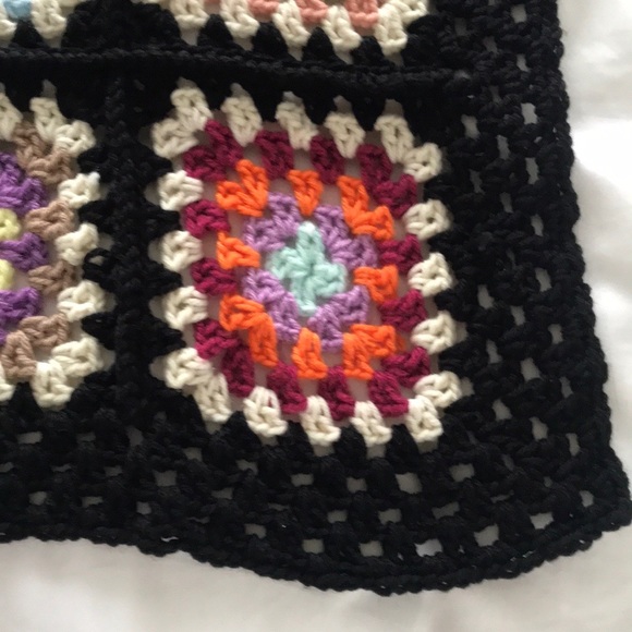 New Granny Square Crochet Afghan Child or Throw Size 35 " x 42" - Picture 2 of 6